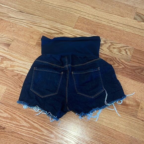 Luxe Essentials Denim Maternity Jean Shorts XS - Picture 3 of 4